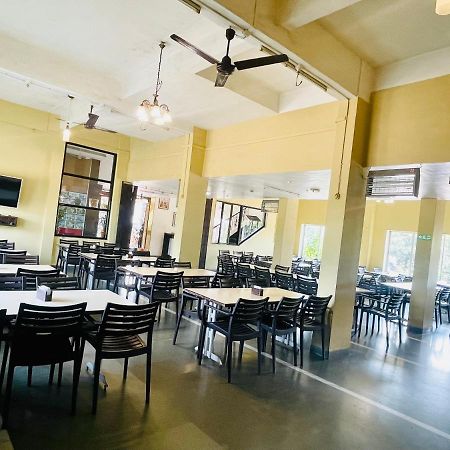 Hotel Manik Moti Lonavala Εξωτερικό φωτογραφία