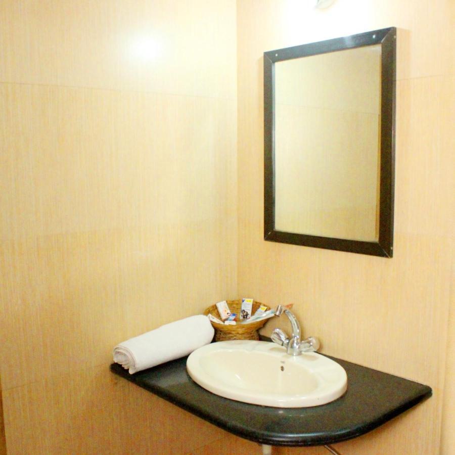Hotel Manik Moti Lonavala Εξωτερικό φωτογραφία