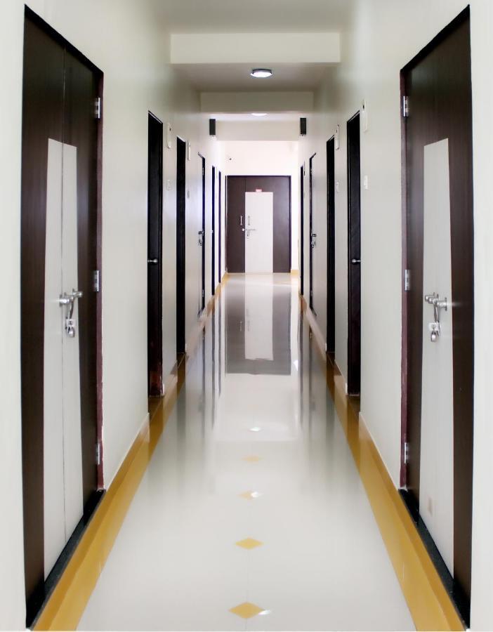 Hotel Manik Moti Lonavala Εξωτερικό φωτογραφία