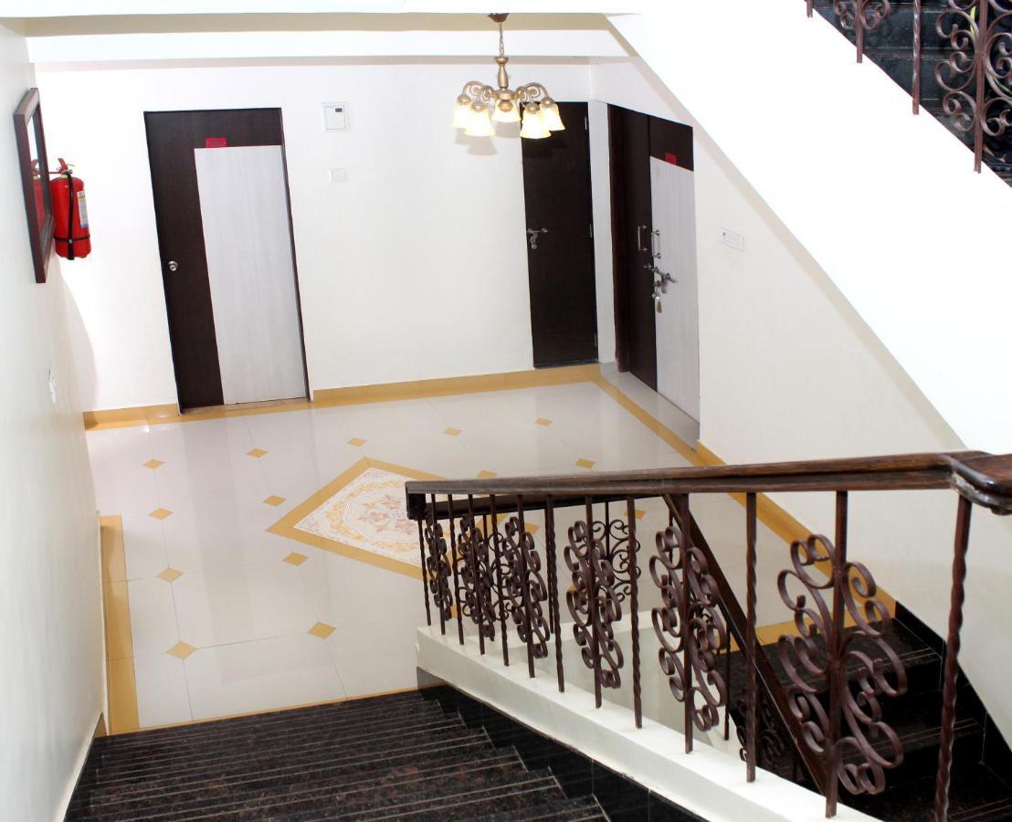 Hotel Manik Moti Lonavala Εξωτερικό φωτογραφία