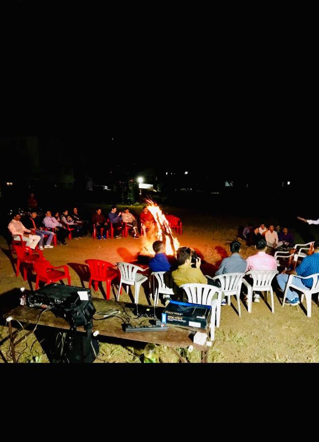 Hotel Manik Moti Lonavala Εξωτερικό φωτογραφία