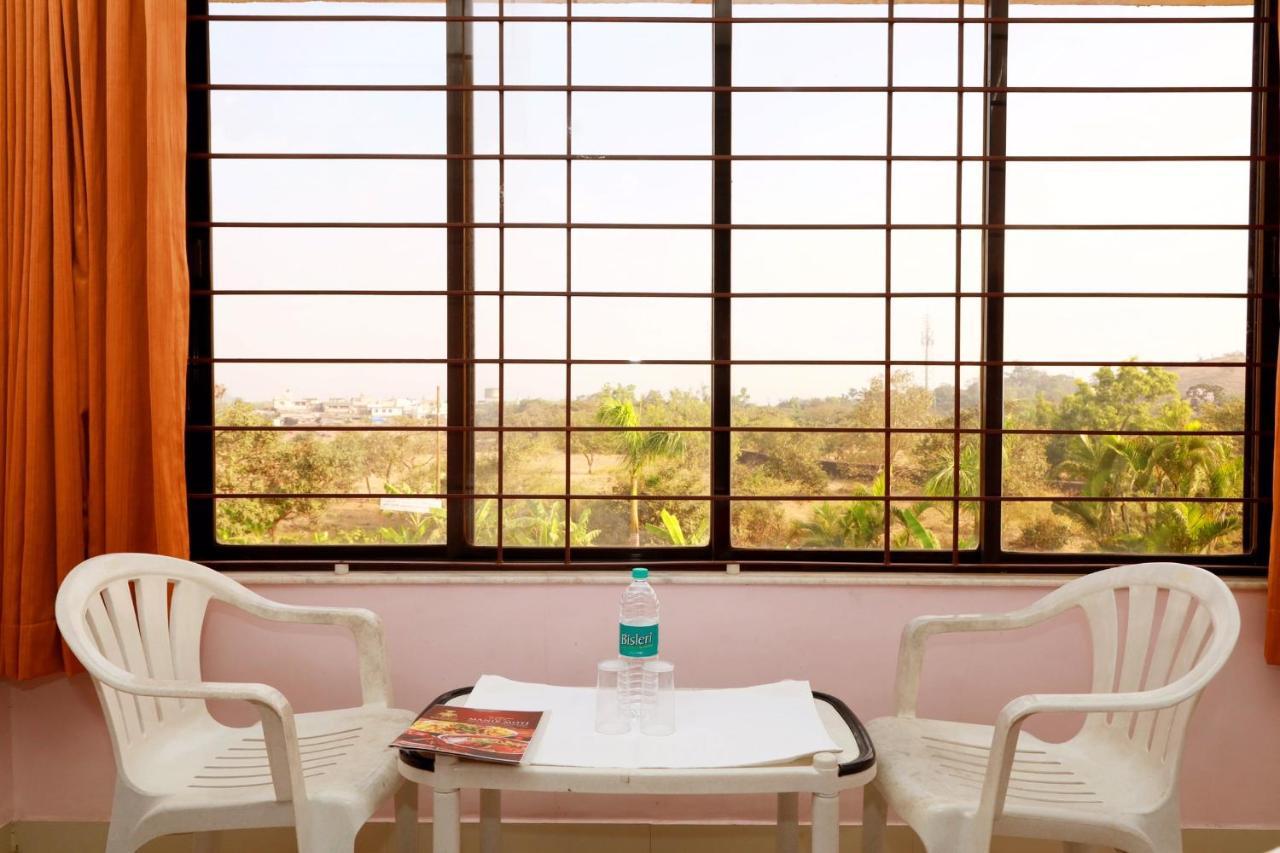 Hotel Manik Moti Lonavala Εξωτερικό φωτογραφία