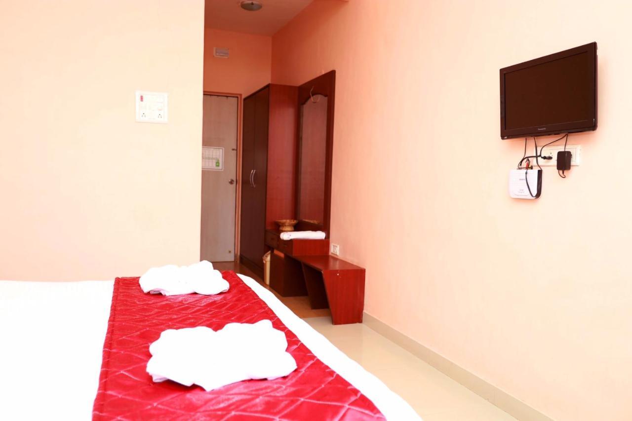 Hotel Manik Moti Lonavala Εξωτερικό φωτογραφία